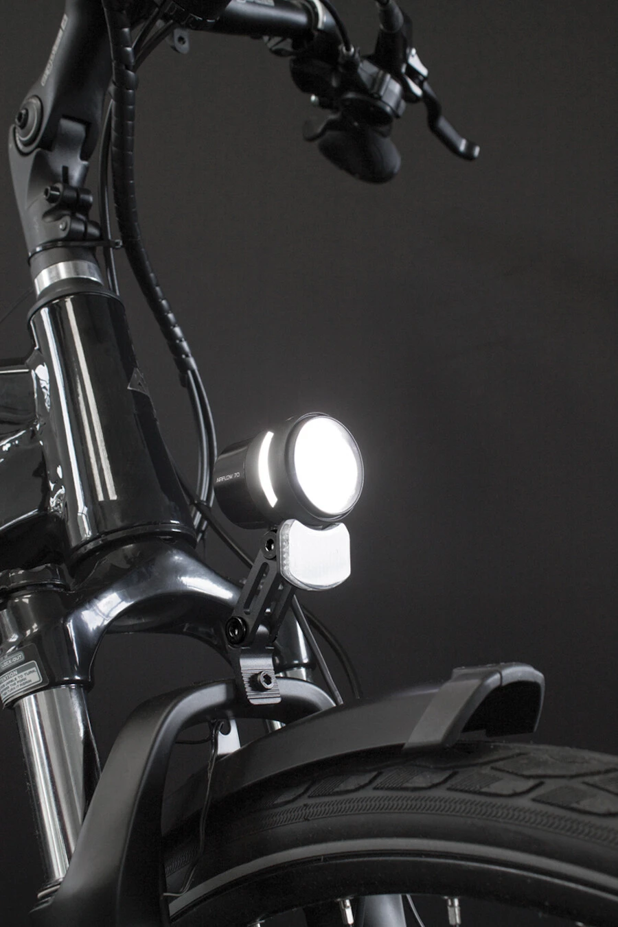 Tout neuf 😀 Trelock LS 785 Bike-I Airflow Phares à dynamo 70 lux, noir 🎁 3 Tout neuf 😀 Trelock LS 785 Bike-I Airflow Phares à dynamo 70 lux, noir 🎁 – Image 3